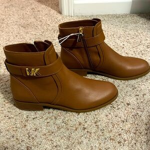 Brand new Michael Kors size 9 1/2 boot